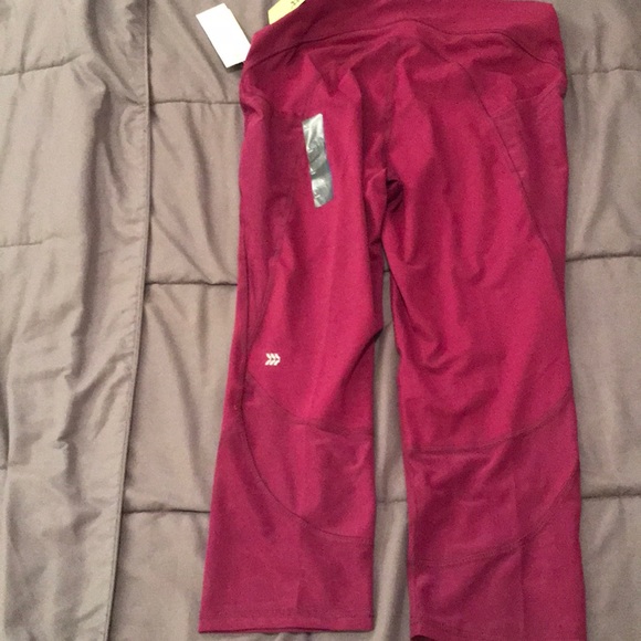 NWT leggings from Target - Picture 3 of 4